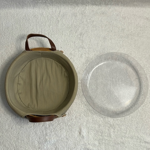 Taskets Renaissance Cloth Lined Pie Holder - Picture 3 of 16